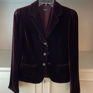 Burgundy velvet fitted blazer, Tahari, XS